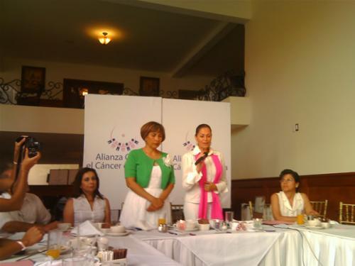 Preocupa alta incidencia de cáncer de mama